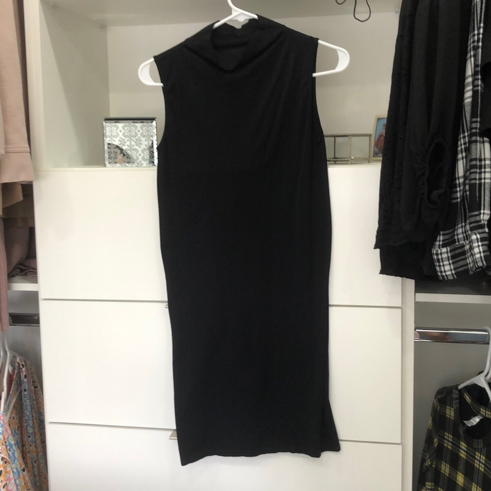 Black stretchy dress turtleneck